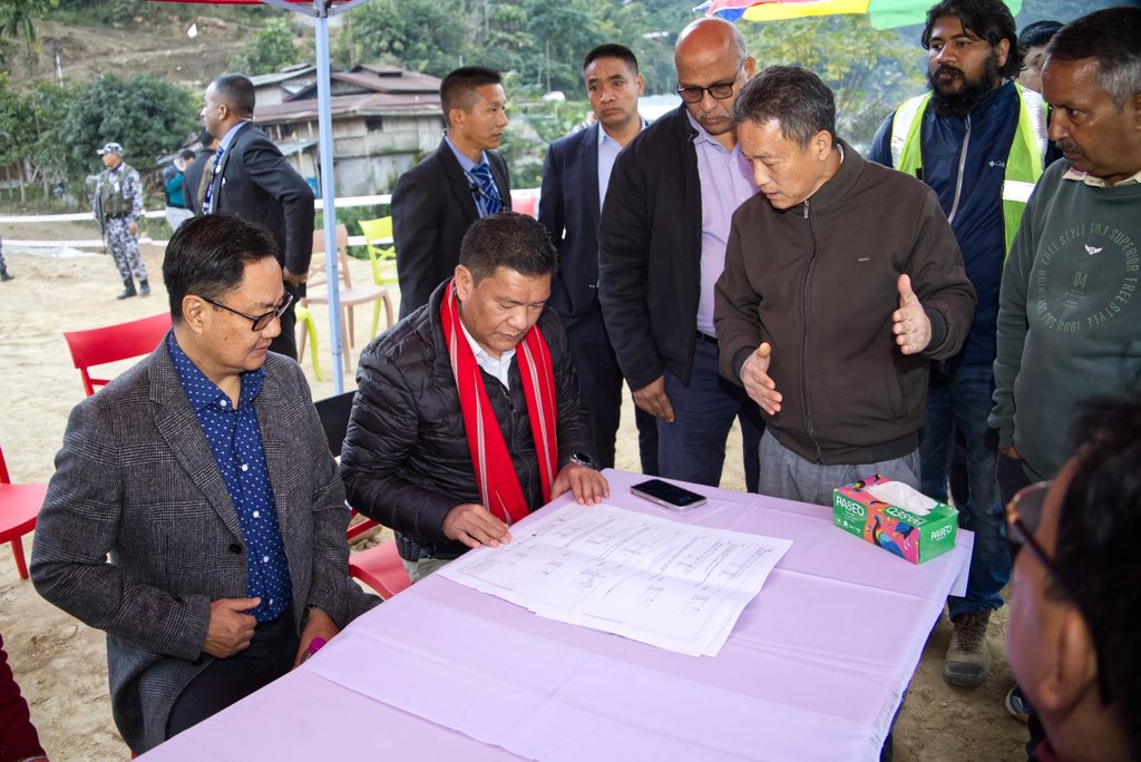 PemaKhanduBJP's tweet photo. Inspected Steel Truss bridge at Sigin Colony, Daporijo. The bridge will strengthen connectivity and ease traffic in Daporijo town.

Also reviewed the progress of Subansiri bridge at Sikarijo and met the engineers.

Hon Union Min Shri @KirenRijiju Ji, my Cabinet colleague Shri Nakap Nalo Ji and Hon MLA Shri Tanya Soki Ji were also present on the occasion.