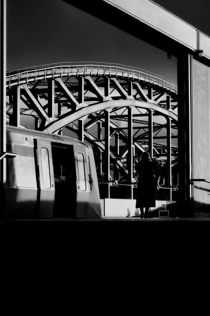 #hamburg #ThePhotoHour <a href="/StreetEvolution/">Street Evolution</a> #blackandwhitephotography