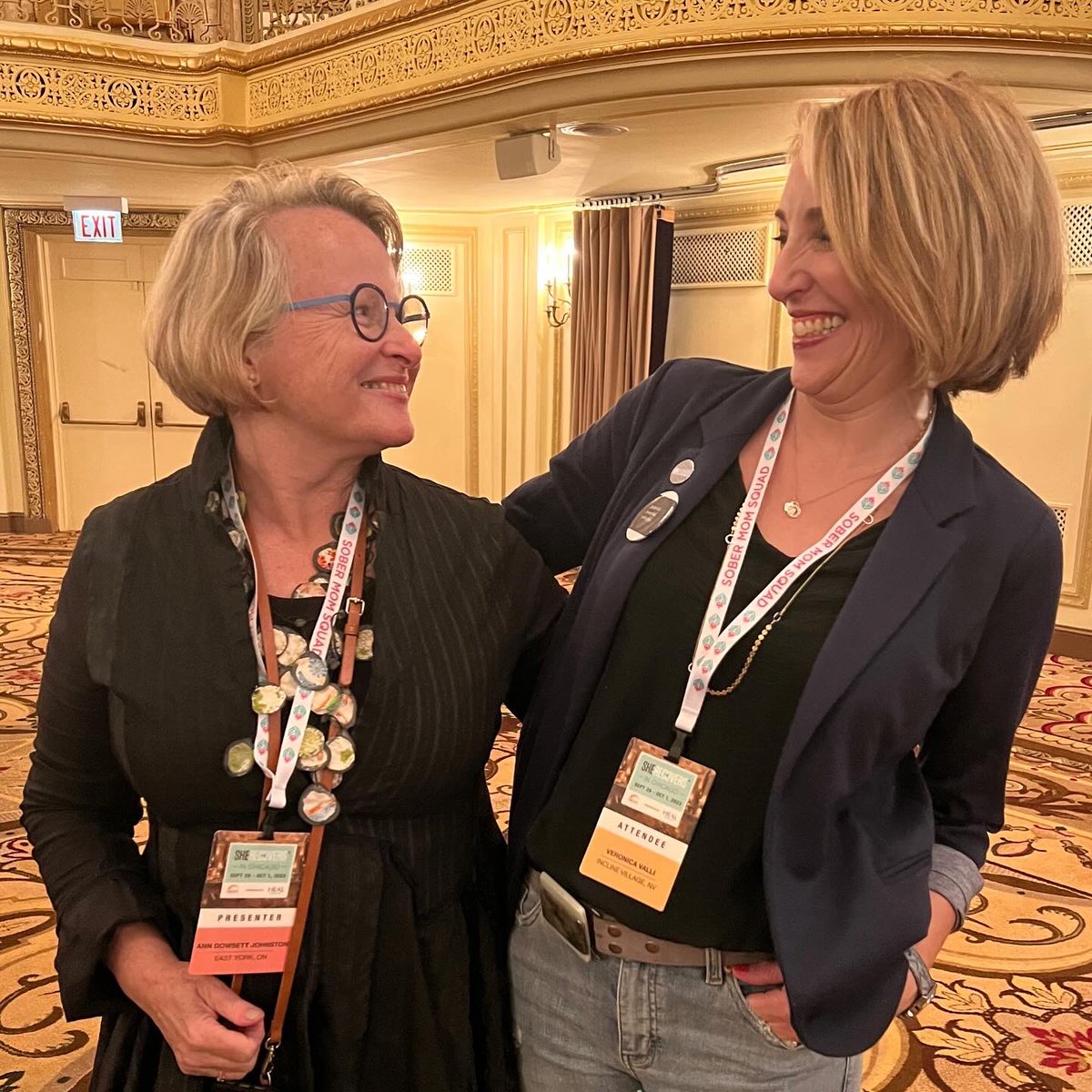 Get sober. Stay sober. Thrive sober. I’ve partnered with fellow author &amp; therapist @VeronicaValli to offer a FREE five-day masterclass later this month for women who want to stop drinking. I hope you join us. Info + sign up: 
go.soberful.com/freedom