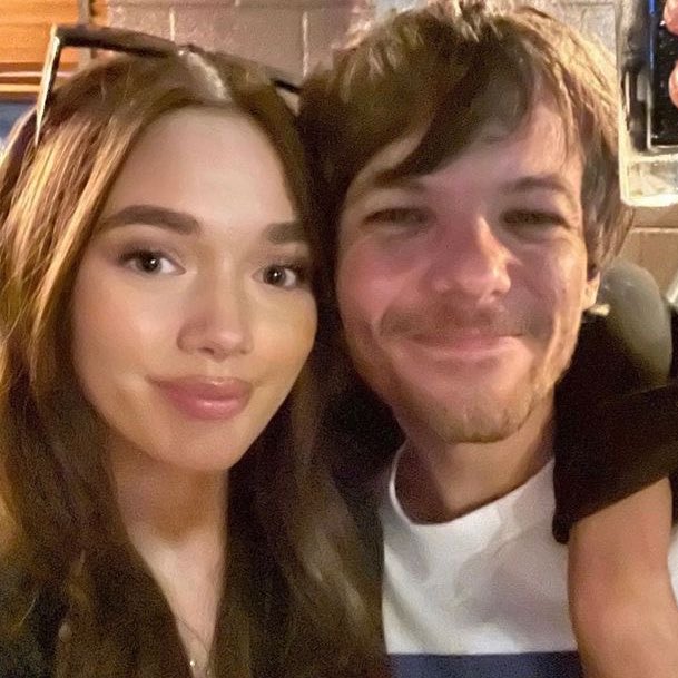 louiespaces's tweet photo. 📌 | UNCLE LOUIS😍
Phoebe Tomlinson gave birth to her daughter! We wish the couple happiness and health to the baby ❤️

Welcome Olive Johannah Varley ❤️ https://t.co/gDB3q7QsW3