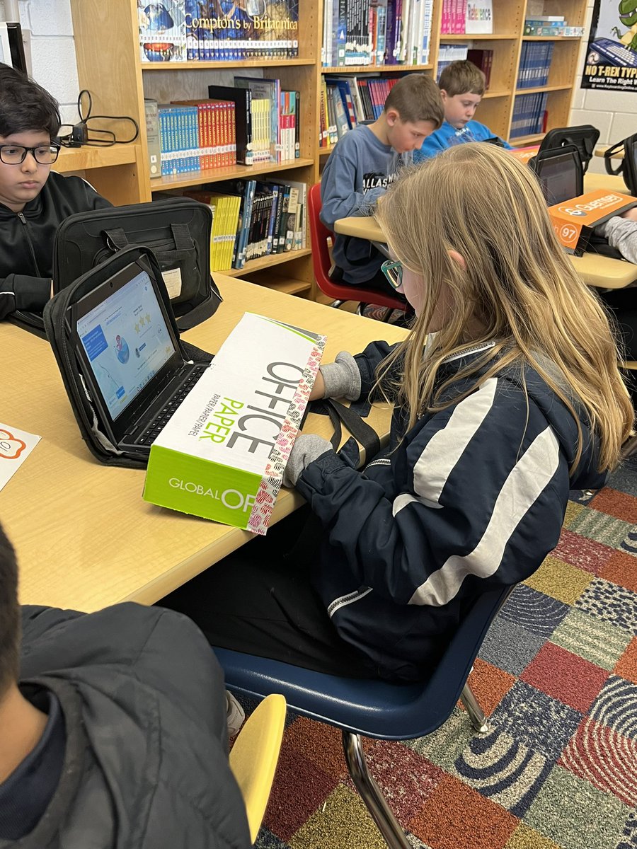 DAISLibrary's tweet image. Paper box lids cut in half make great keyboard covers! #goodhomerowhabits 💻
