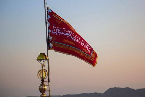 2ShrekAlrwh's tweet photo. #مسجدجمكران في قم المقدسة يرفع راية يالثارات الحسين بعد وقوع مجزرة كرمان 
يذكر أن هذه الراية رفعت عام 2020 بعد استشهاد الحاج قاسم سليماني وقبل أيام من قصف قاعدة عين الأسد للرد على 
#استشهادالحاج_قاسم. https://t.co/gL1KdUor3z