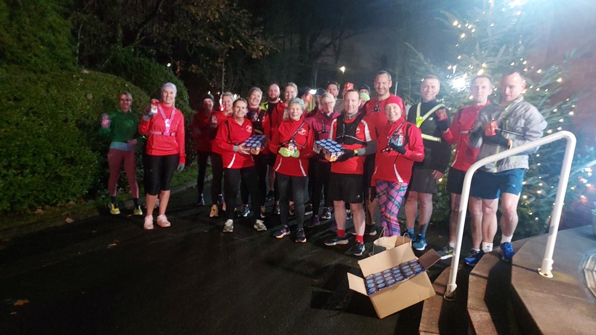 ChorleyRunners's tweet photo. Message from Derian House:

A huge thank you to Chorley Runners for your festive delivery of over 120 Terrys chocolate oranges for Derian House 🍊🍫 
It was lovely to see you all! Thank you so much from everyone at Derian x
#derianhouse #ChorleyRunners #Runtogether #charityrun https://t.co/MKETXIjLhj