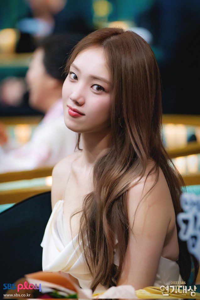 LEE SUNG KYUNG THAILAND tweet media