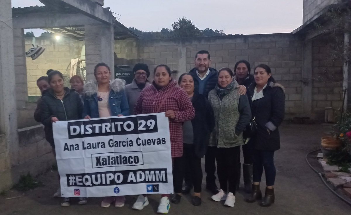 Ana_LauraCuevas's tweet photo. En #Xatlaco esta el mejor #EquipoADMM donde hay amigas alegres, jefas de familia y admirables 🥰 #EquipoEstelar2024 https://t.co/H3MCQwI9JZ