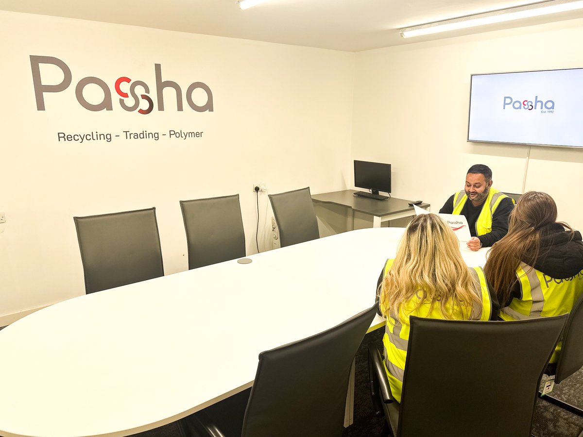 Our team behind these values are always working tirelessly to make a positive impact on the environment while upholding the principles of transparency, reliability, efficiency, and responsibility.♻️

#PashaRecycling #TeamValues #SustainabilityLeaders #GreenLiving