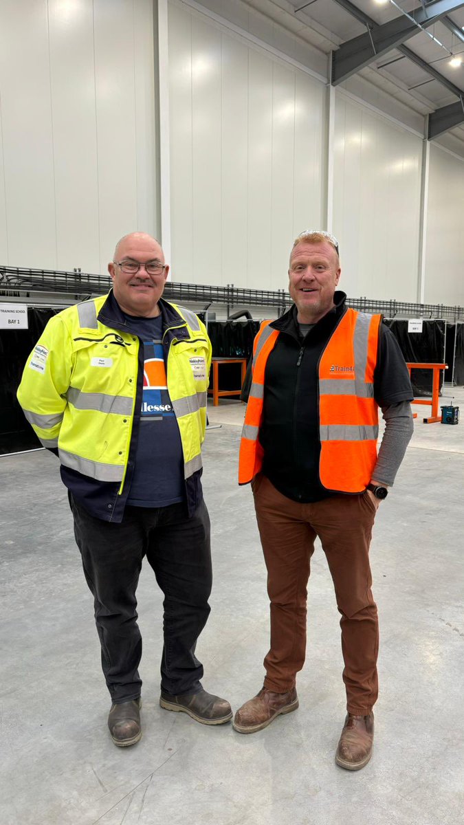 Train4All's tweet photo. A fantastic trip up the M5 today to visit Framatone! The L3 Plate Welders are doing fantastically well, with trainer Dan being impressed with their level of knowledge and application having been with us for their phase 1 training! Well done to all four! π₯π€π»
#Train4All #Welders https://t.co/t2t4g5jwPU
