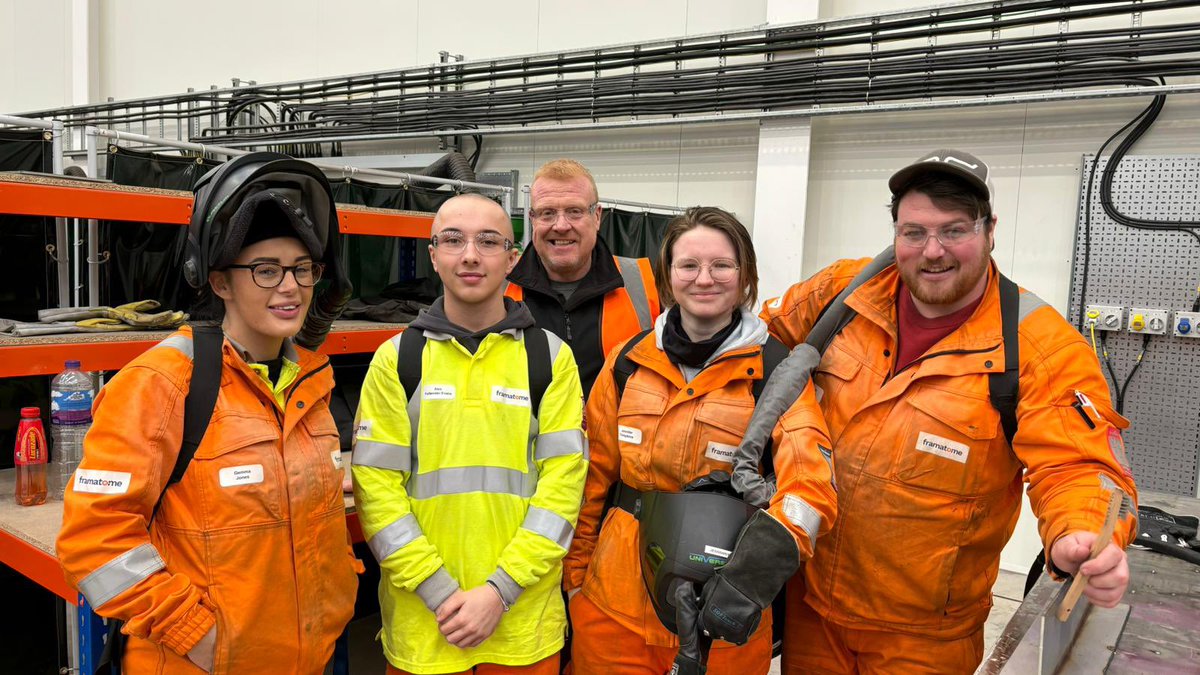 Train4All's tweet photo. A fantastic trip up the M5 today to visit Framatone! The L3 Plate Welders are doing fantastically well, with trainer Dan being impressed with their level of knowledge and application having been with us for their phase 1 training! Well done to all four! π₯π€π»
#Train4All #Welders https://t.co/t2t4g5jwPU