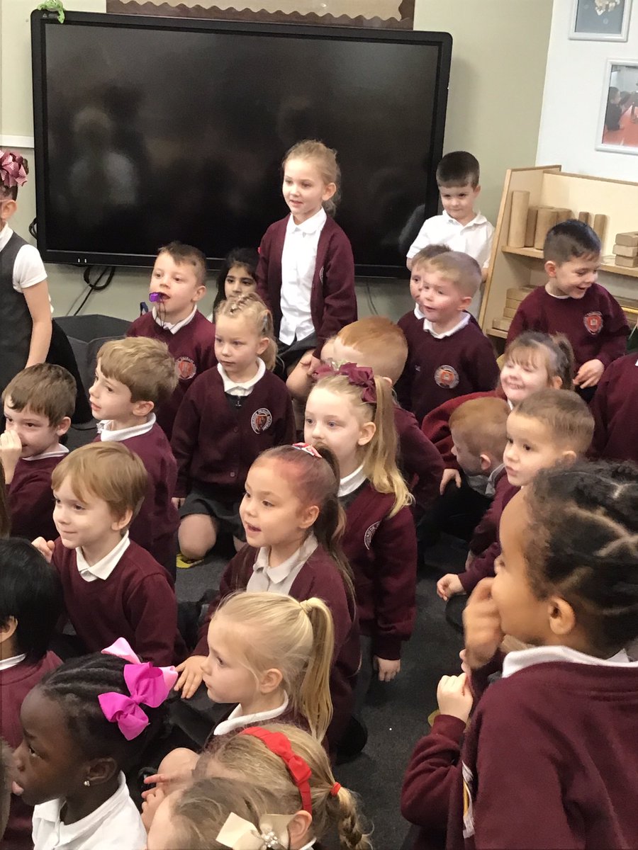 MrsCoenMPA's tweet photo. Reception enjoyed receiving a mystery gift week. They predicted what could be inside, using adjectives to extend their ideas. We were all surprised when it was a penguin! #moorsidepa #moorsidepaeyfs #moorsidepaenglish https://t.co/Lbw07XNp5q
