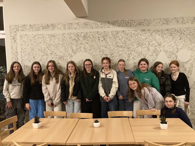 PipersSenior's tweet photo. #PipersGerman students had a wonderful trip to Aachen. They enjoyed the spectacular Christmas Markets, the Cathedral, Lindt Factory and lots of fun activities along the way which gave them plenty of opportunities to practise their language skills!
#PipersMFL #PipersCommunity https://t.co/j8zqUeKYXg