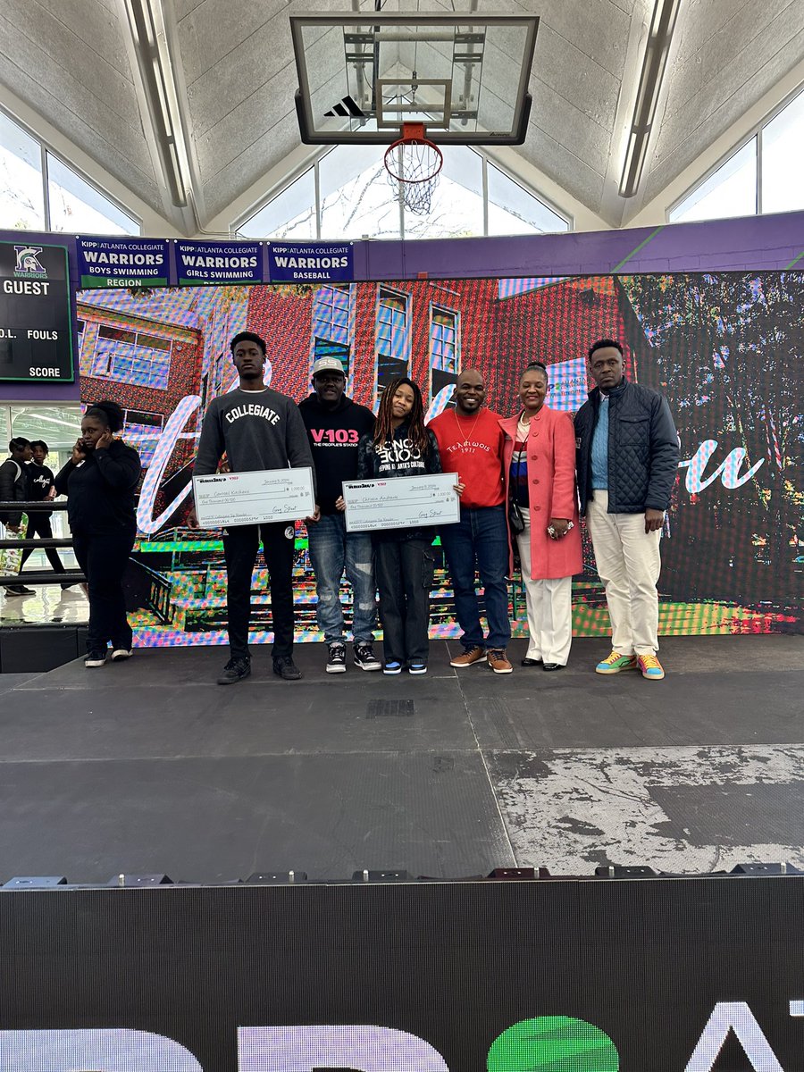 KACWarriorFB's tweet photo. Congratulations to Contrail Kitchens on winning $1000 from Dj Greg Street for the most growth on the map test. Not only do we compete on the field but also in the class room. #EffortIstheStandard https://t.co/6mvoa3ggY6