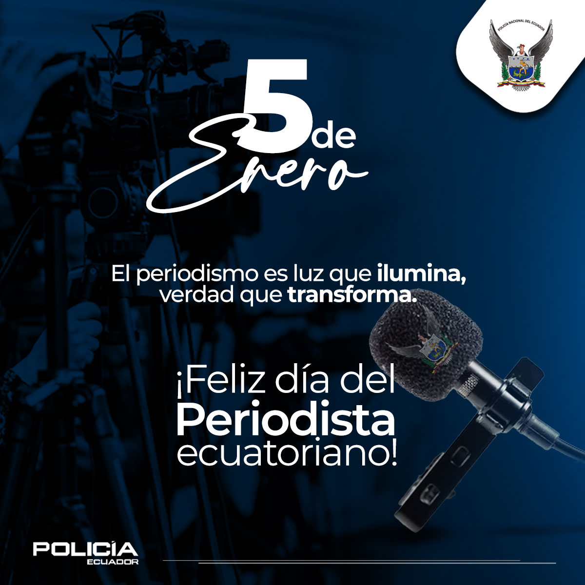 PoliciaEcZona4's tweet photo. Felicitamos a todos los periodistas del país, quienes arduamente trabajan día a día para mantener informada a la ciudadanía. 
🎤 📰

#DíaDelPeriodistaEcuatoriano https://t.co/l8ZLQ8VqwB