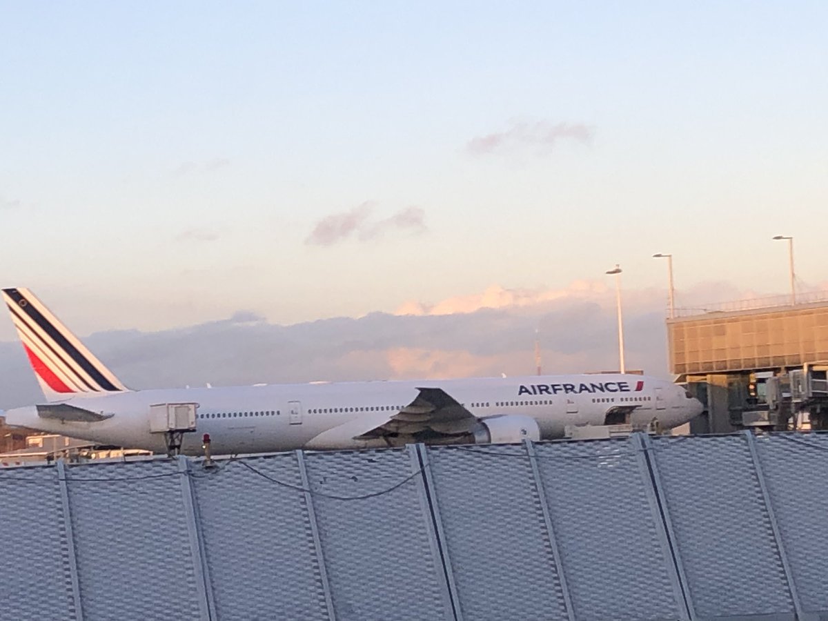 Ahuso 🇷🇪 tweet media