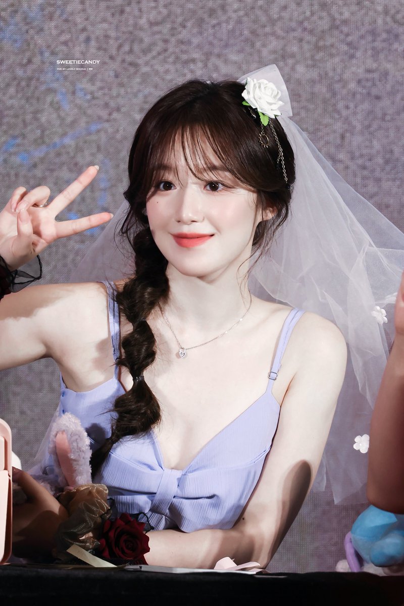SweetieCandy106's tweet photo. HB To My Lovely 슈화💖🍰🥰

#OurLastLoveShuhuaDay
#네버버의_끝사랑_예슈화_생축 

#아이들 #여자아이들 #GIDLE #슈화 #SHUHUA #舒華 https://t.co/fKtklO3FuK