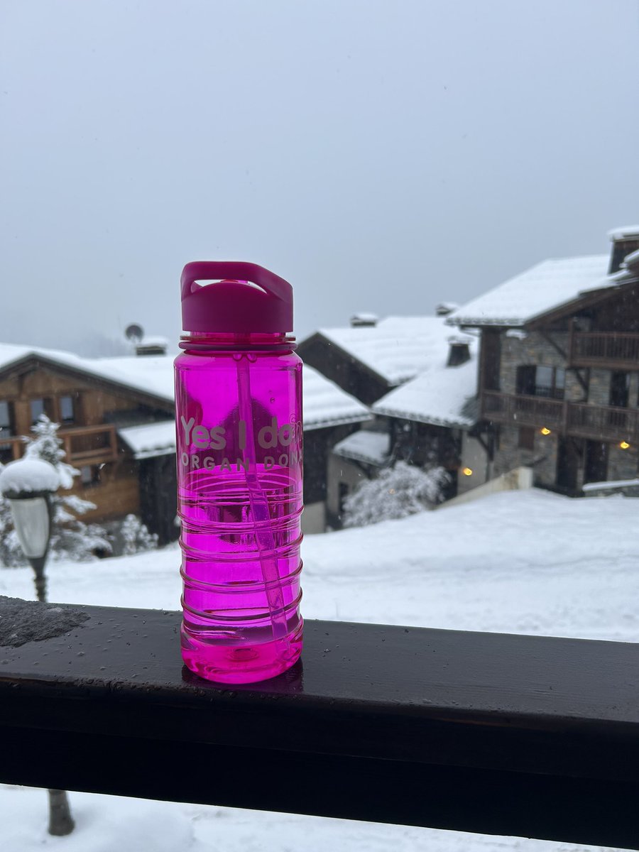 Still time for promo, even in the alps. #organdonation #yesidonate #skiing