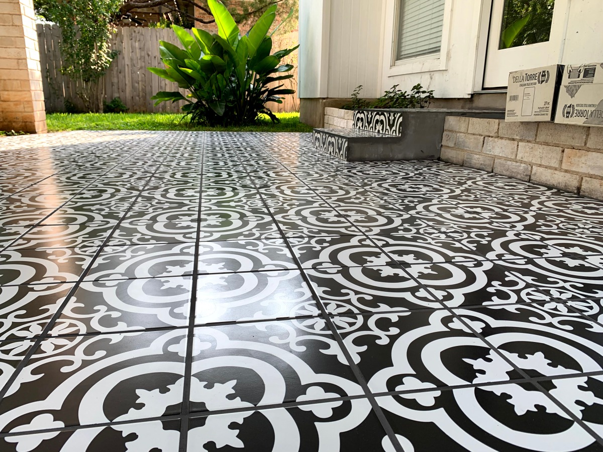 thefrygroupmn's tweet photo. Installing outdoor tile is an incredible way to transform any outdoor living space. 

The tile is durable, affordable, gorgeous, and relatively easy to install. 

Interested in transforming an outdoor space
 https://t.co/ekZA3ODfUo https://t.co/mawMEaMwgX