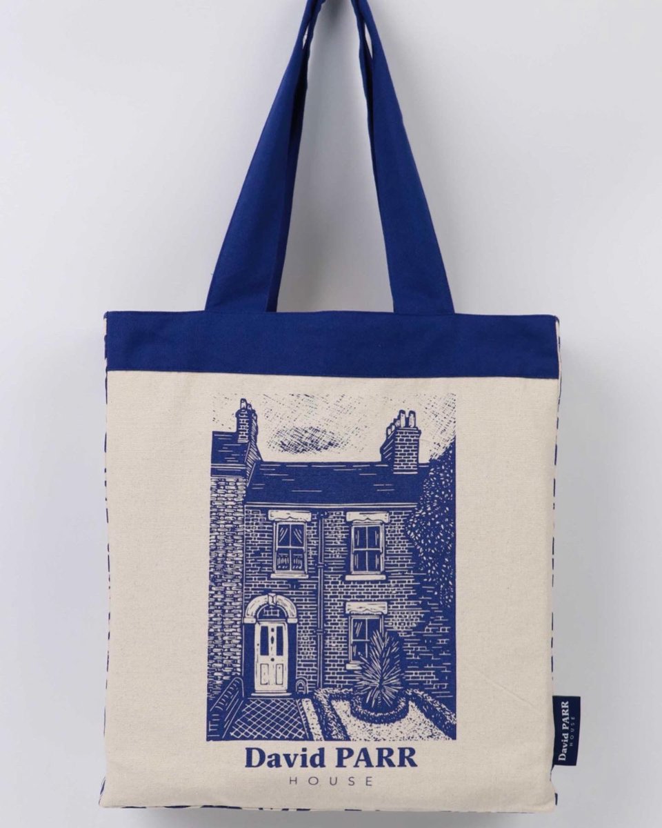 davidparrhouse's tweet photo. Introducing the new David Parr House tote bag! We are excited to have our new tote bag design now available in our shop and online. 

Find here: https://t.co/0TNT5x2sF6

#DavidParrHouse #SarahVigliotti #fairtradegifts #museumshop #independentcambridge #totebag #bagsofethics https://t.co/vGg4F2u5SS