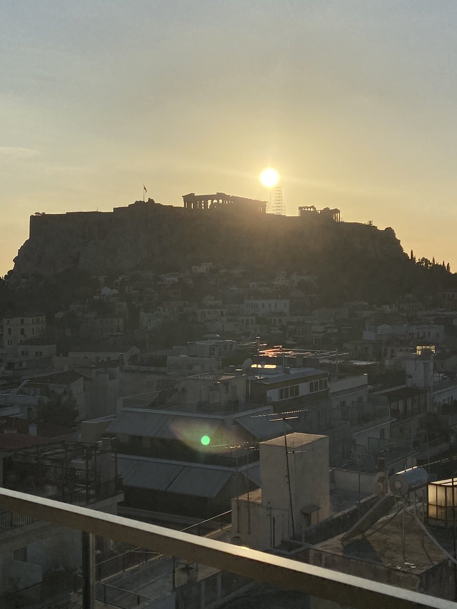 Beautiful sunset 🌅 over the Acropolis last week #athens <a href="/ElectraHotels/">Electra Hotels & Resorts</a> #newyearvacation #travel