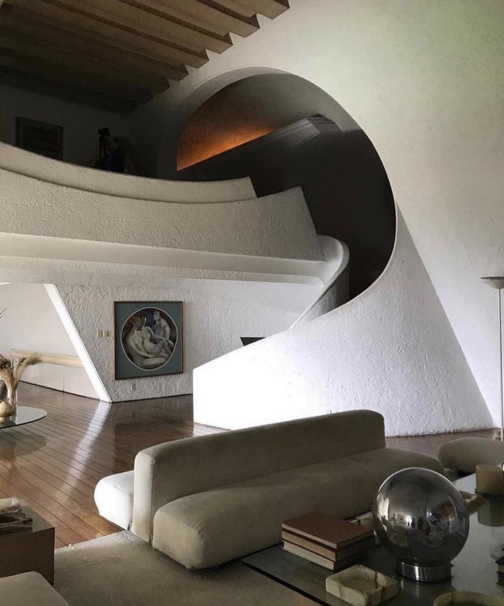 hectorvelazhv's tweet photo. Brutalismo en Mexico casa Amalia Hernandez una casa poco visitada ! https://t.co/tCUVm3LkHr