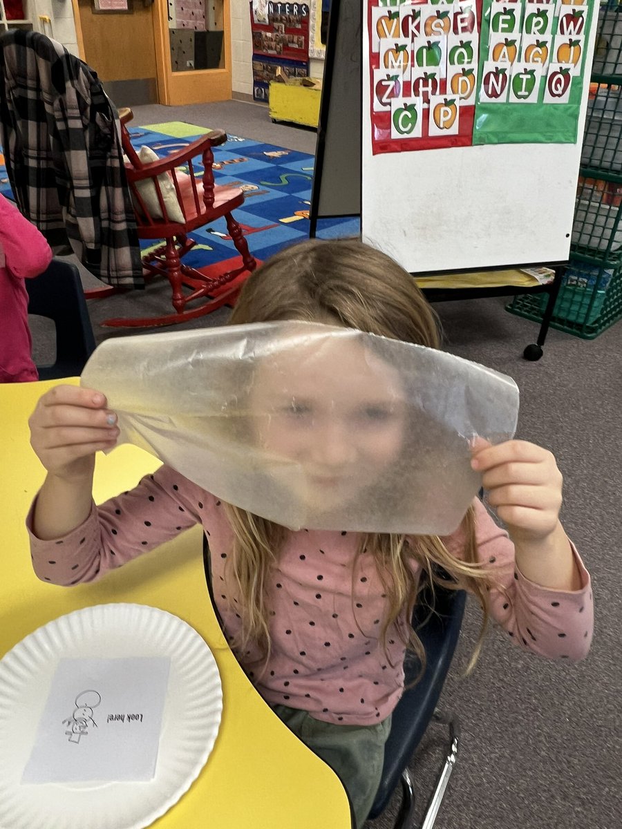 LiveLaughTeachK's tweet photo. #usd379 #lincoln379 Why is snow white? We know the why behind this question and had fun discovering the answer! Ask us! https://t.co/aJwLmFF1CJ