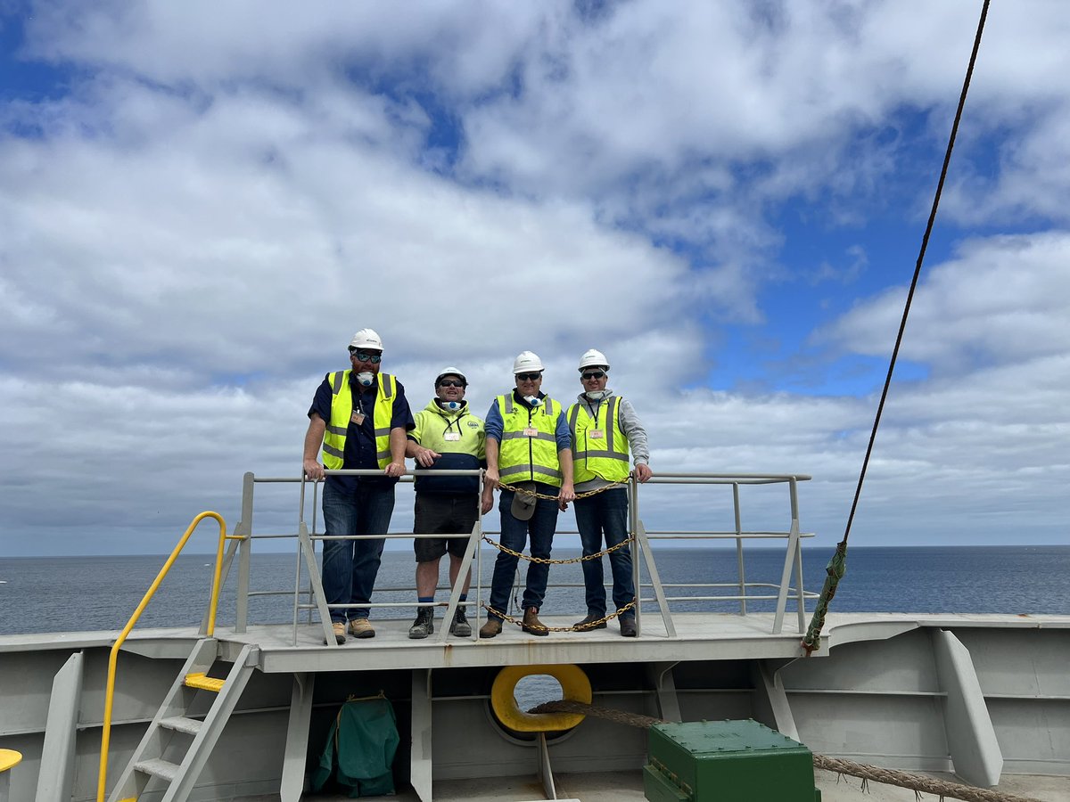 export_grain's tweet photo. Showing some growers our vessel loading Wallaroo between new years and Christmas. Viterra loading going smoothly - next stop China. https://t.co/6FoFzA8EXP