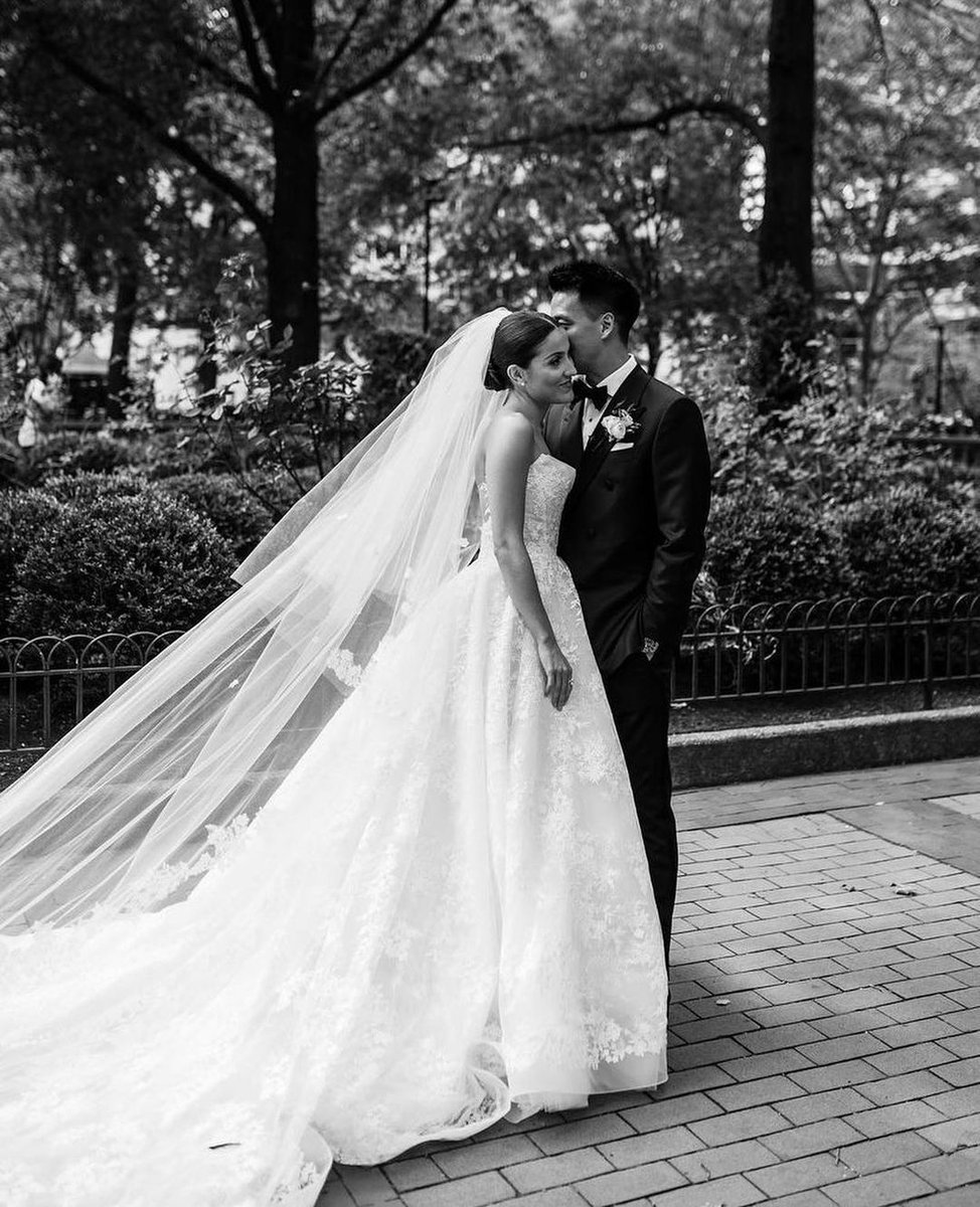 inesdisanto's tweet photo. Regal elegance ๐โจ
Real bride Rita wears ADELE by Ines Di Santo.
Photos: @nikimariephoto
#InesDiSanto #realbride https://t.co/a20swhFEU0