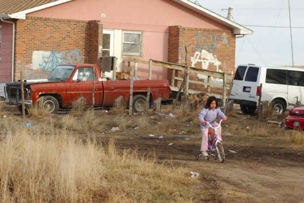 OphelieRoque's tweet image. Et commençons l'#année par une salve de #X sur les #amérindiens !

Près de 2,8 millions aux #EtatsUnis, la moitié d'entre eux vivent encore au sein de réserves fédérales.

#BlackMesa #autochtone