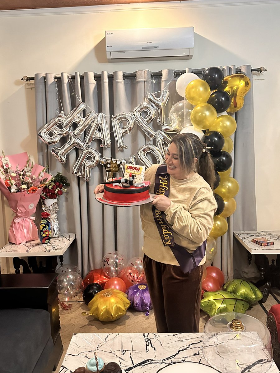 uroojali45's tweet photo. Happy birthday too me 🥰😍❤️💫 https://t.co/sv9ge76CU3