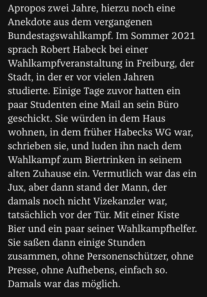 Nach ZEIT-Informationen bot das BKA Habeck an, ihn per Schiff oder Hubschrauber von der Hallig zu bringen, als sich an Land die Proteste formierten. Habeck lehnte ab. Er wollte mit den Leuten reden.

Was bedeutet dieser Abend für ihn?