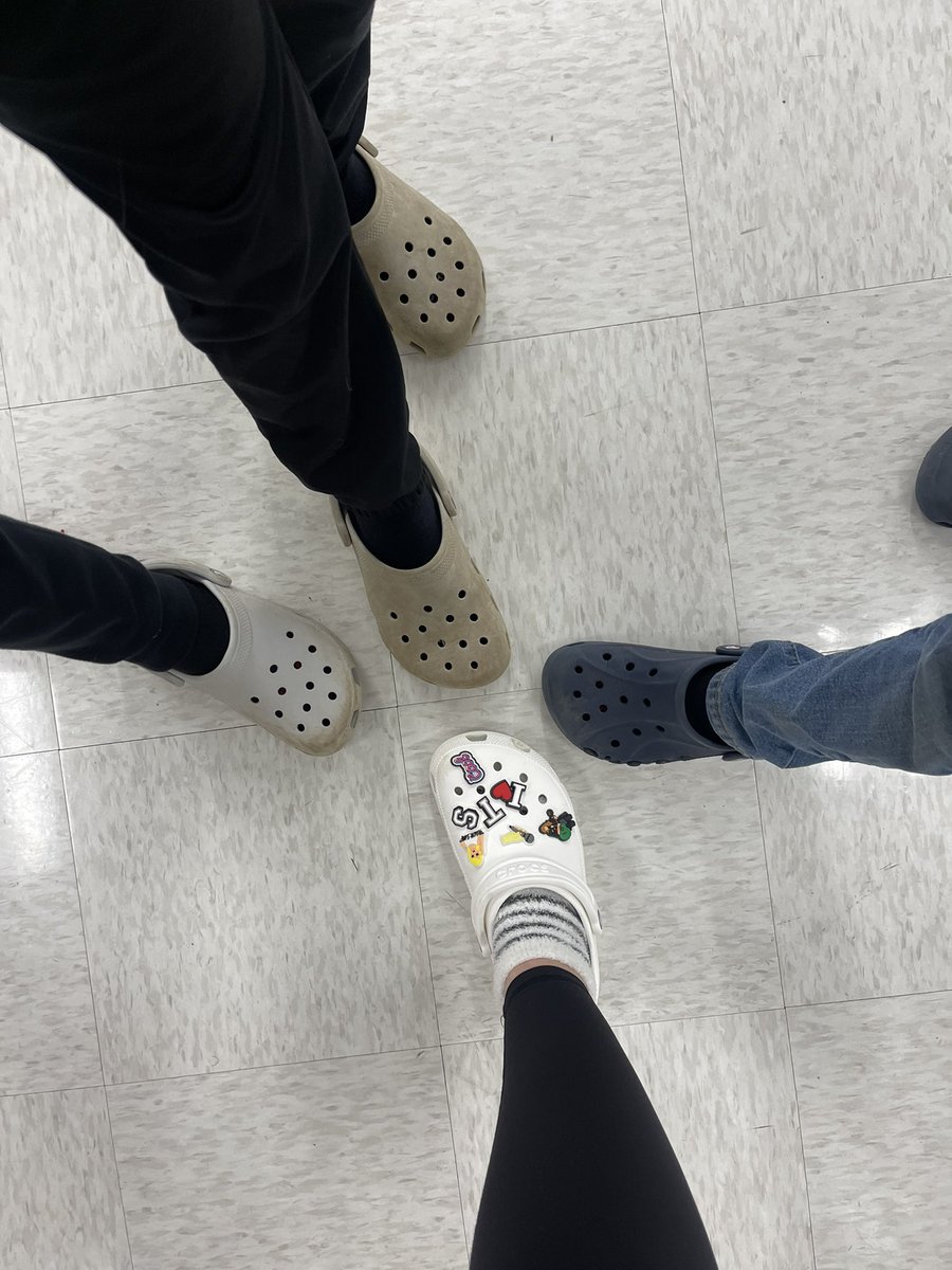 matching with my favs for dress like a student day!!! The Taylor Swift crocs were a hit 🤩