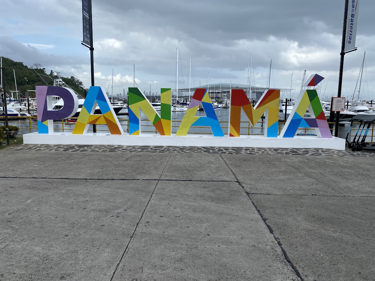tabogapanama's tweet photo. Para nuestros paseos usamos @Tabogaexpress el barco se toma en isla Flamenco en Amador ultima isla del #Causeway #flamencomarina
Buena atención buen servicio.
Arreglando fotos de #tabogapanama #tabogaexpress https://t.co/3XZsqQdlZS