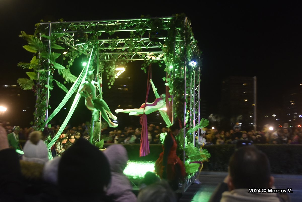 Cabalgata de los Reyes Magos en Valladolid. @infoVLL @AyuntamientoVLL @vallinquieta Más fotos en: marcosvs84.blogspot.com/2024/01/cabalg…