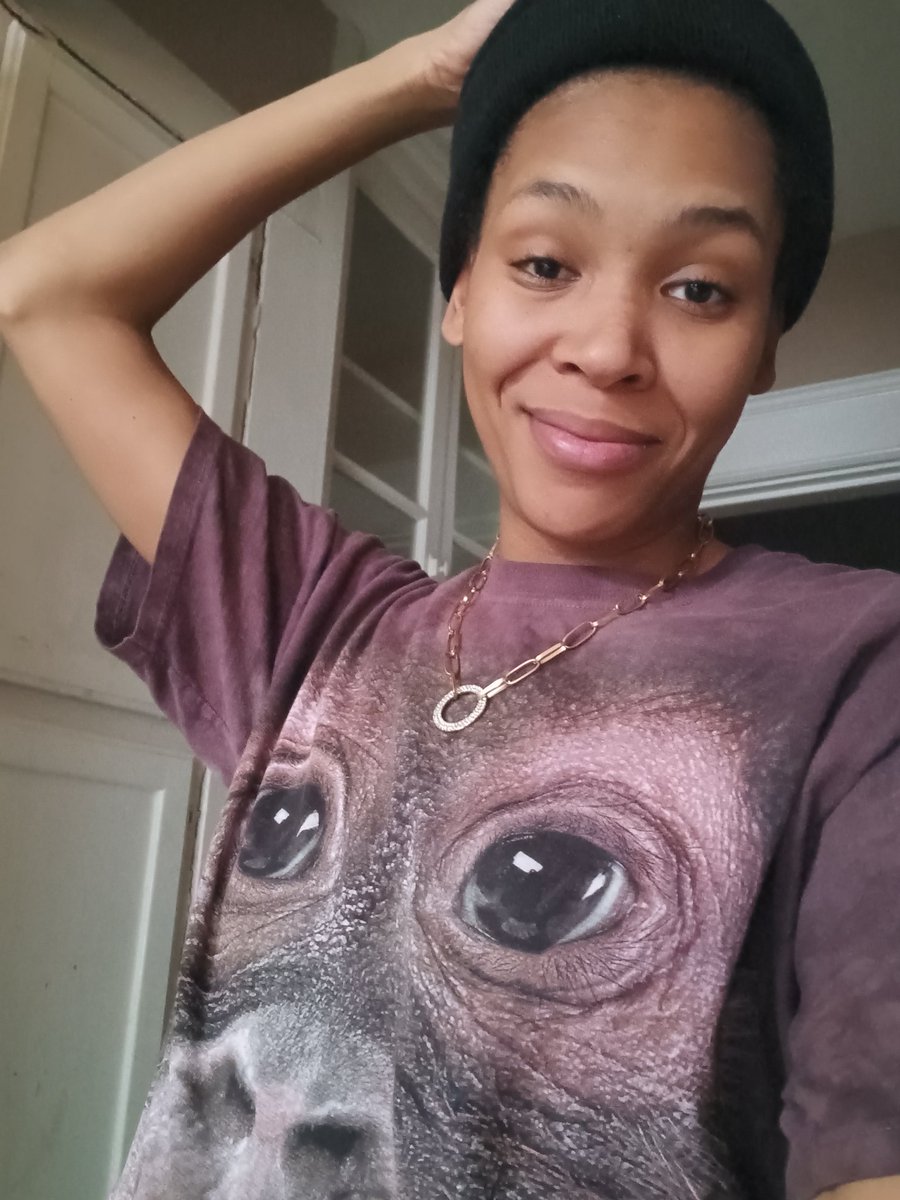 AyBeeC's tweet photo. I guess I'll show more of my face than my opinion.
#NaturallyMe https://t.co/qoQAtckPvc