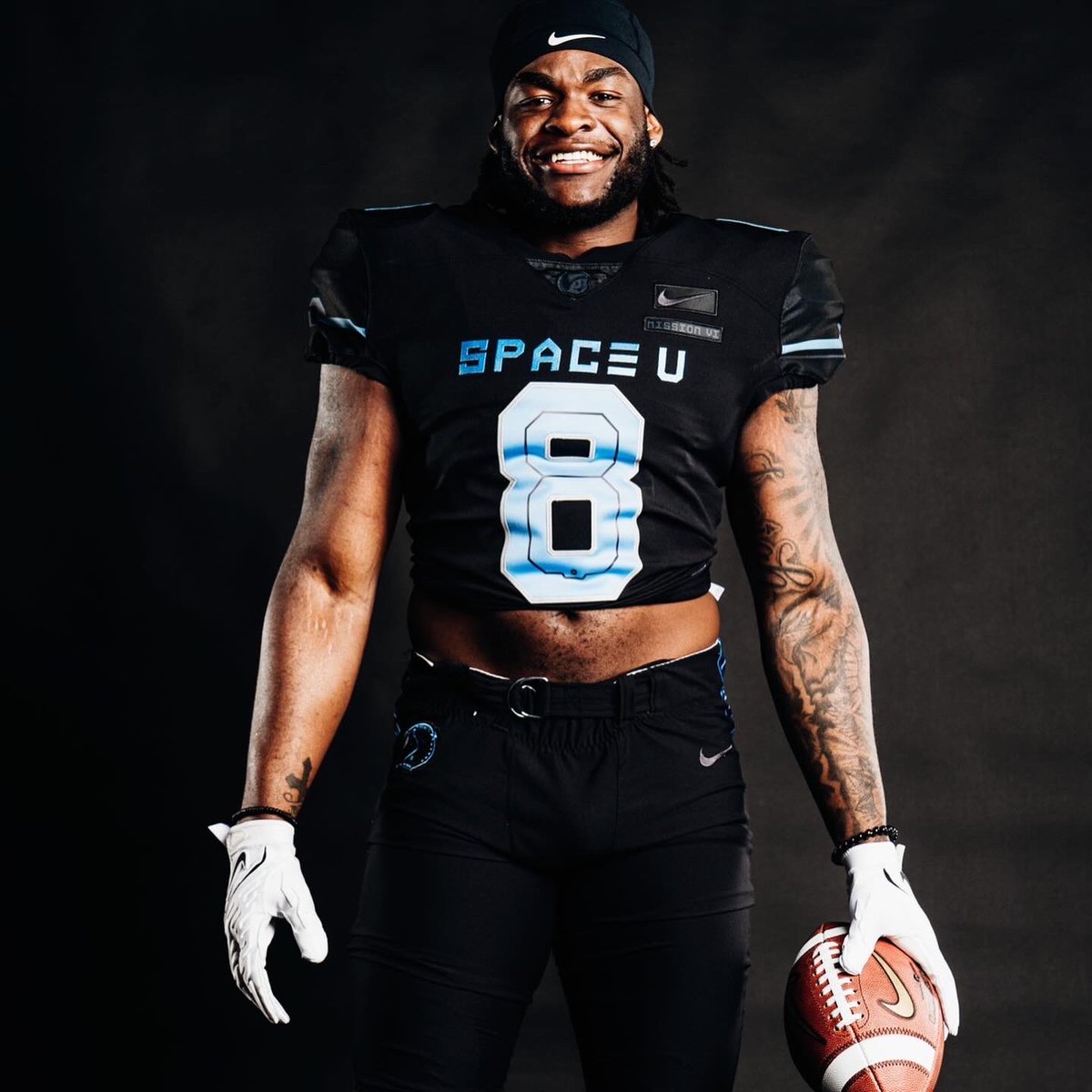 𝑉 𝐴 𝐿 𝑂 𝑅🤴🏾 tweet media