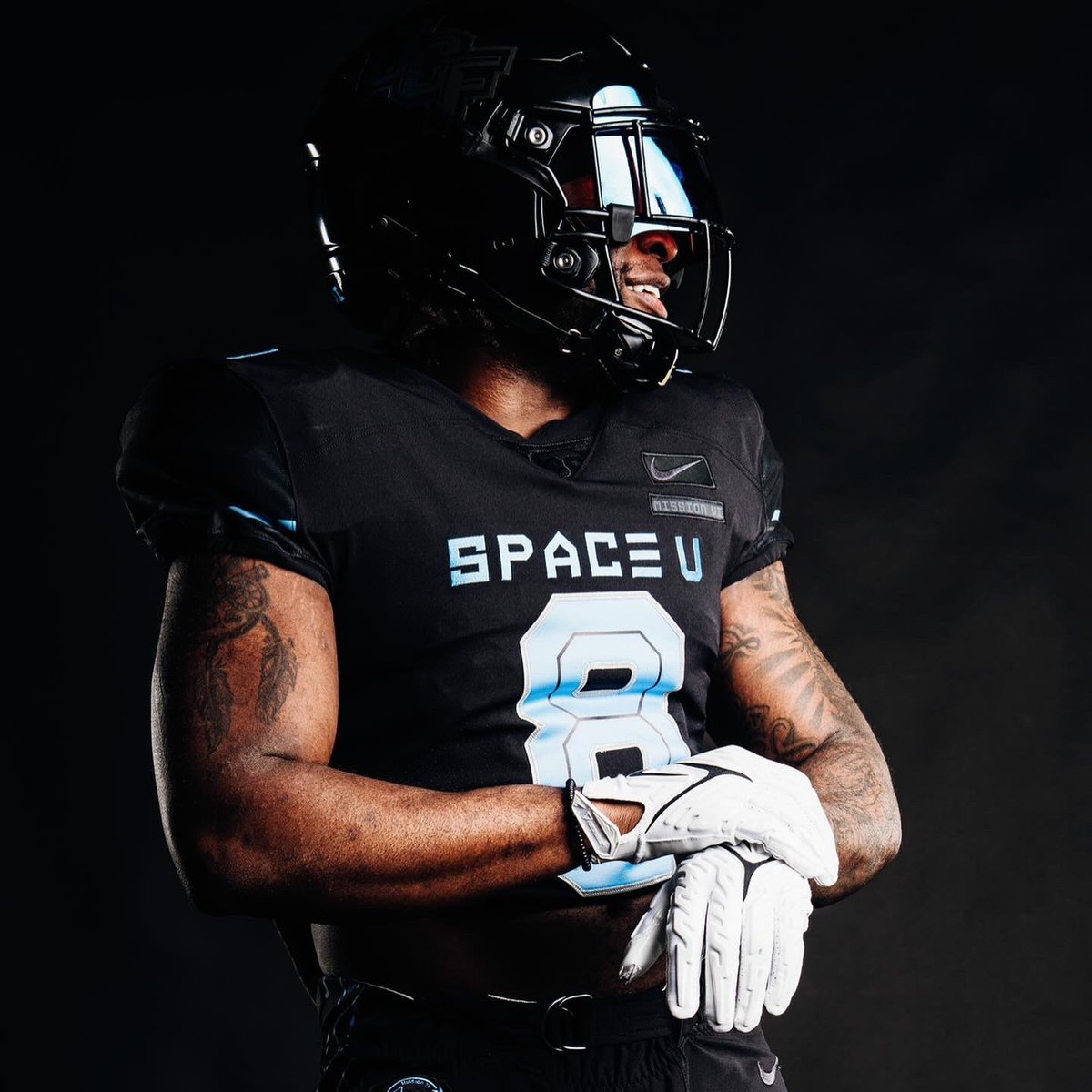 𝑉 𝐴 𝐿 𝑂 𝑅🤴🏾 tweet media