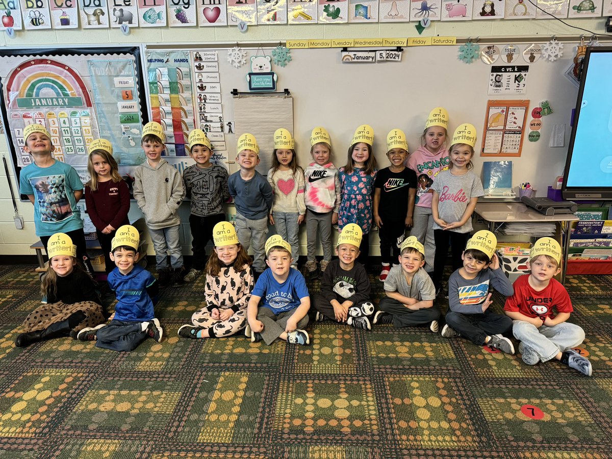 BeAoKInKinder's tweet photo. Room 120 is full of writers! We had the best day celebrating writing and creating a class book! @Brookwood_HCSD #ChadAndGlaabOnTheMove #BeBrookwood #BigBlueOnTheMove #KindersCan https://t.co/OsQyQfMllu