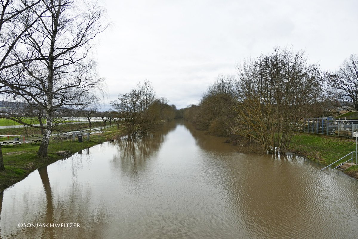 HessenSonja5767's tweet photo. Hochwasser zwischen Solms/Oberbiel und Albshausen.................. #Lahn #Lahntal #Lahnaue #Solms #Oberbiel #Albshausen #Hochwasser #Schleuse #Kanal #Schleusenkanal #B49 #LDK #LahnDillKreis #Mittelhessen #Hessen #Germany https://t.co/gwdalREgjF