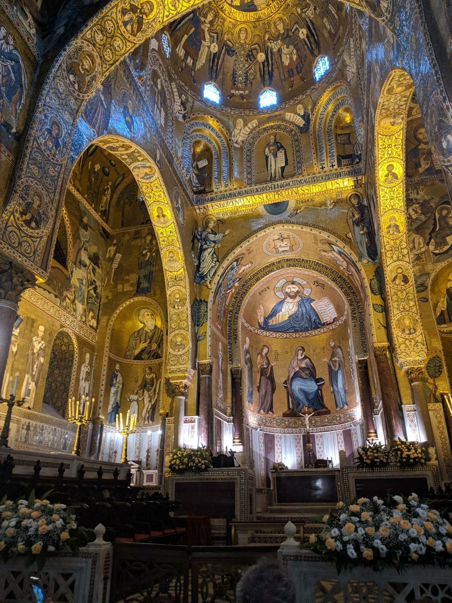 11. The Palatine Chapel, Palermo, Italy (1143) An exquisite chapel within the Palazzo Reale in Palermo. The mix of styles (Byzantine, Norman and Fatimid) is highly unusual, and the gold mosaics are so intricate that even the figures' fingernails can be clearly made out.