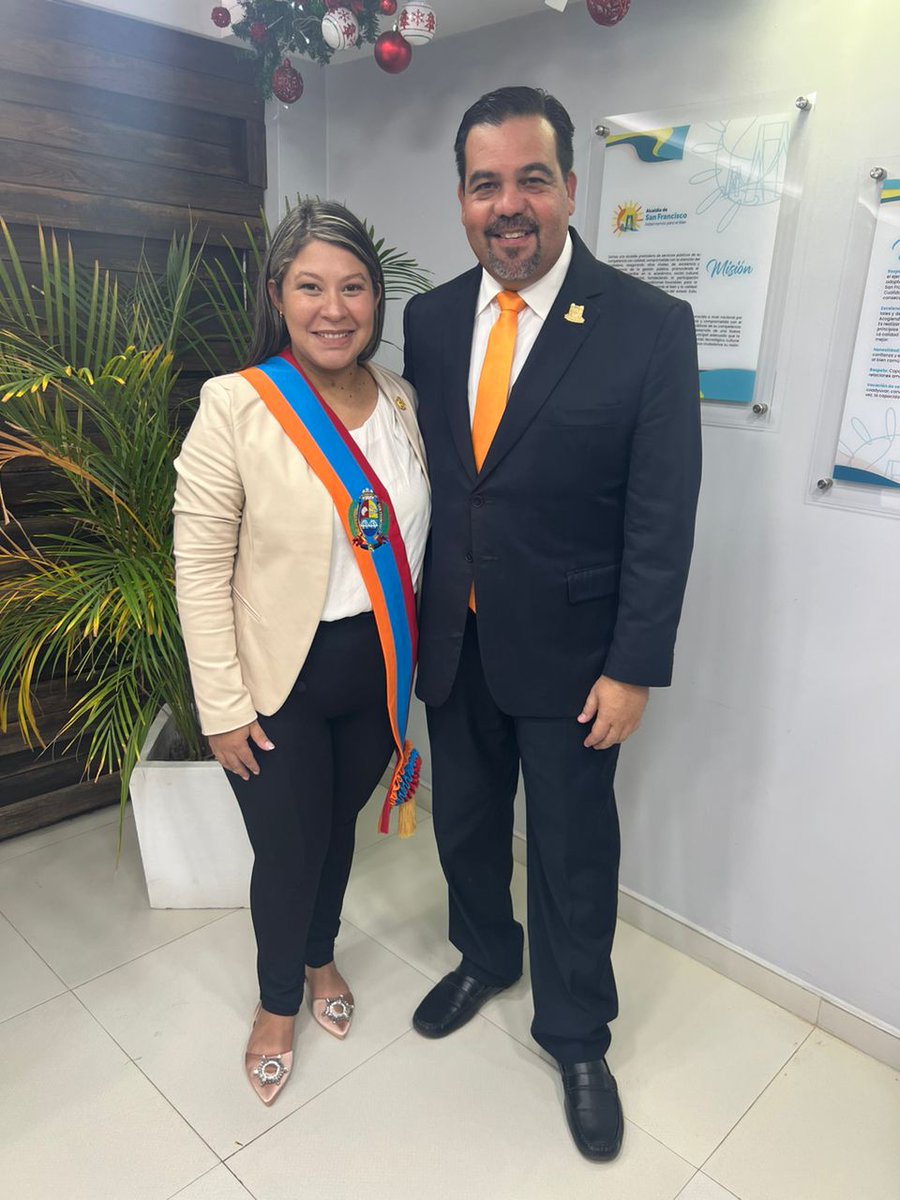 EduardoValeC's tweet photo. Hoy celebramos la Juramentación de la Nueva Directiva del Concejo Municipal de San Francisco para el período 2024-2025. Me llena de orgullo ver a mi hermana Stefany González (@stefanypgd). https://t.co/XFoVM0cNLW