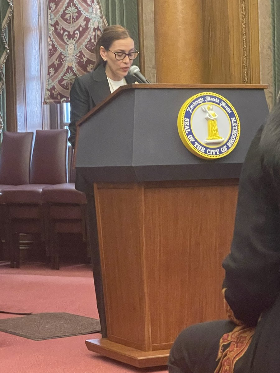 Thank you to <a href="/CECDistrict15/">CEC District 15</a> for the very powerful legislative breakfast and all of the elected officials, parents, educators, and our very own Principal Shapiro and @CristinaAGonza5 who shared their work and passion. <a href="/PS958SunsetPark/">PS 958</a> <a href="/15K094/">PS 94 The Henry Longfellow School</a> <a href="/DOEChancellor/">Chancellor Melissa Aviles-Ramos</a>