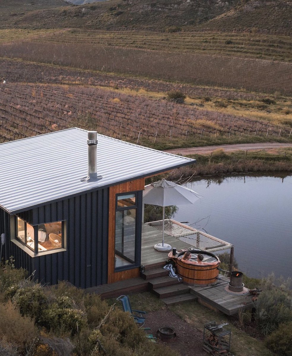 SaElegance's tweet photo. 📍#Goedemoed Farm Pod 🔥🔥 how private are you really? Here’s the perfect hideaway courtesy of Jared ✨✨✨ From R2900pn on a self catering basis for 2 adults.
Ts&Cs Apply
Subject to availability #Travel #CottageLiving https://t.co/0hRhpZnyG9