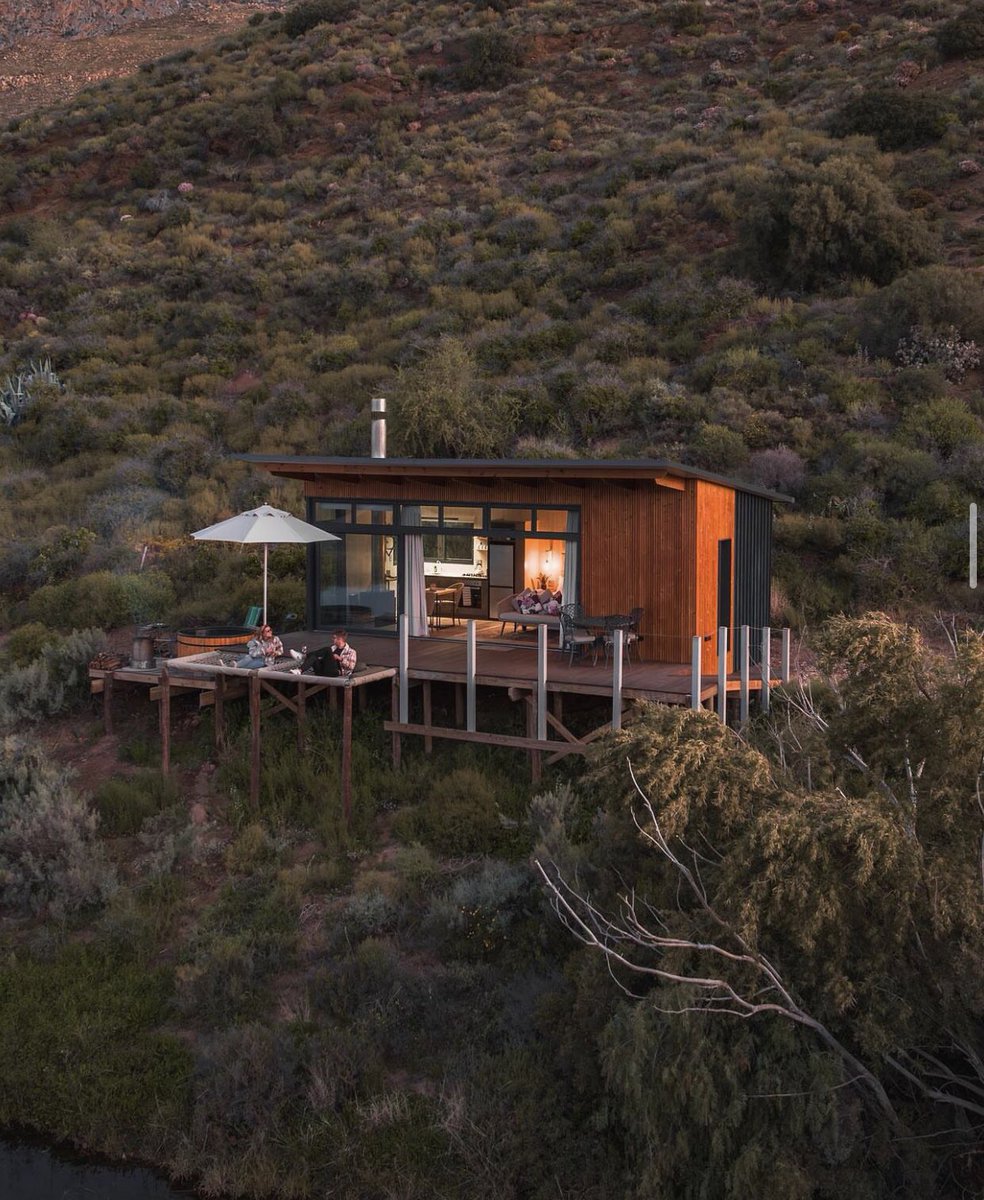 SaElegance's tweet photo. 📍#Goedemoed Farm Pod 🔥🔥 how private are you really? Here’s the perfect hideaway courtesy of Jared ✨✨✨ From R2900pn on a self catering basis for 2 adults.
Ts&Cs Apply
Subject to availability #Travel #CottageLiving https://t.co/0hRhpZnyG9