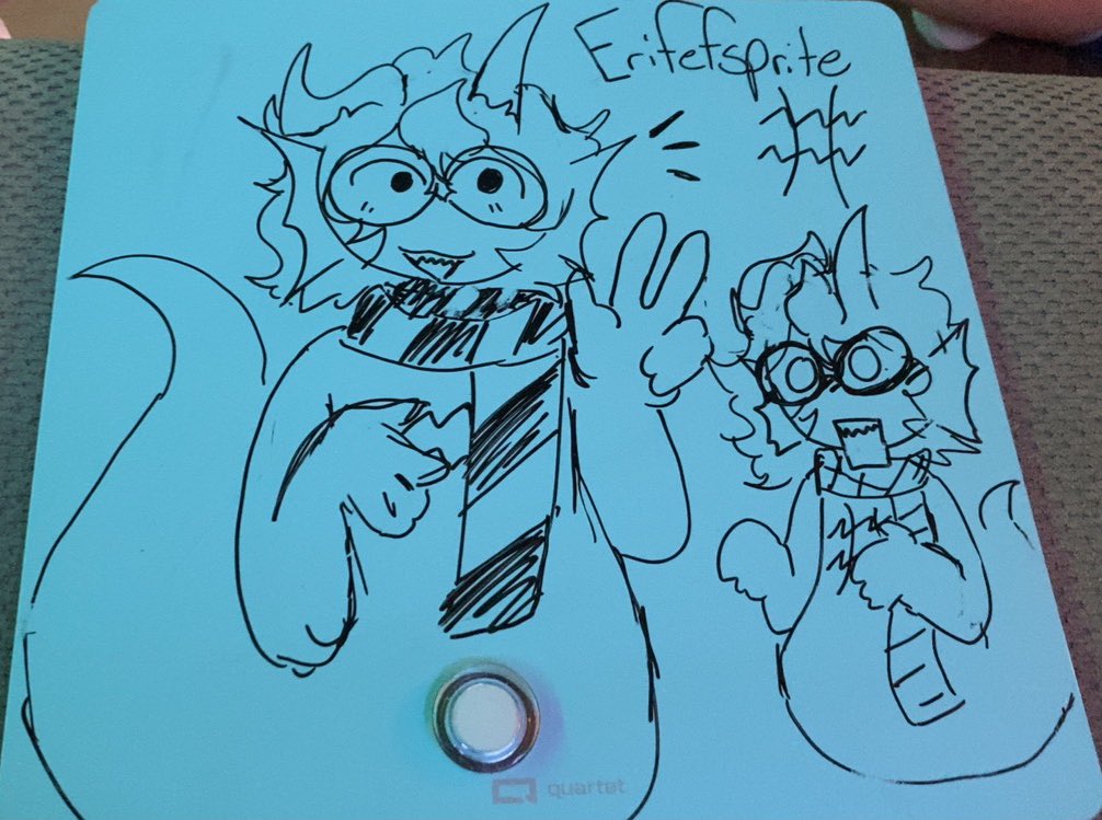 dailyerifef's tweet photo. Day 17 | oops I dropped another erifefsprite ☺️☺️ silly me https://t.co/dxpypA513j