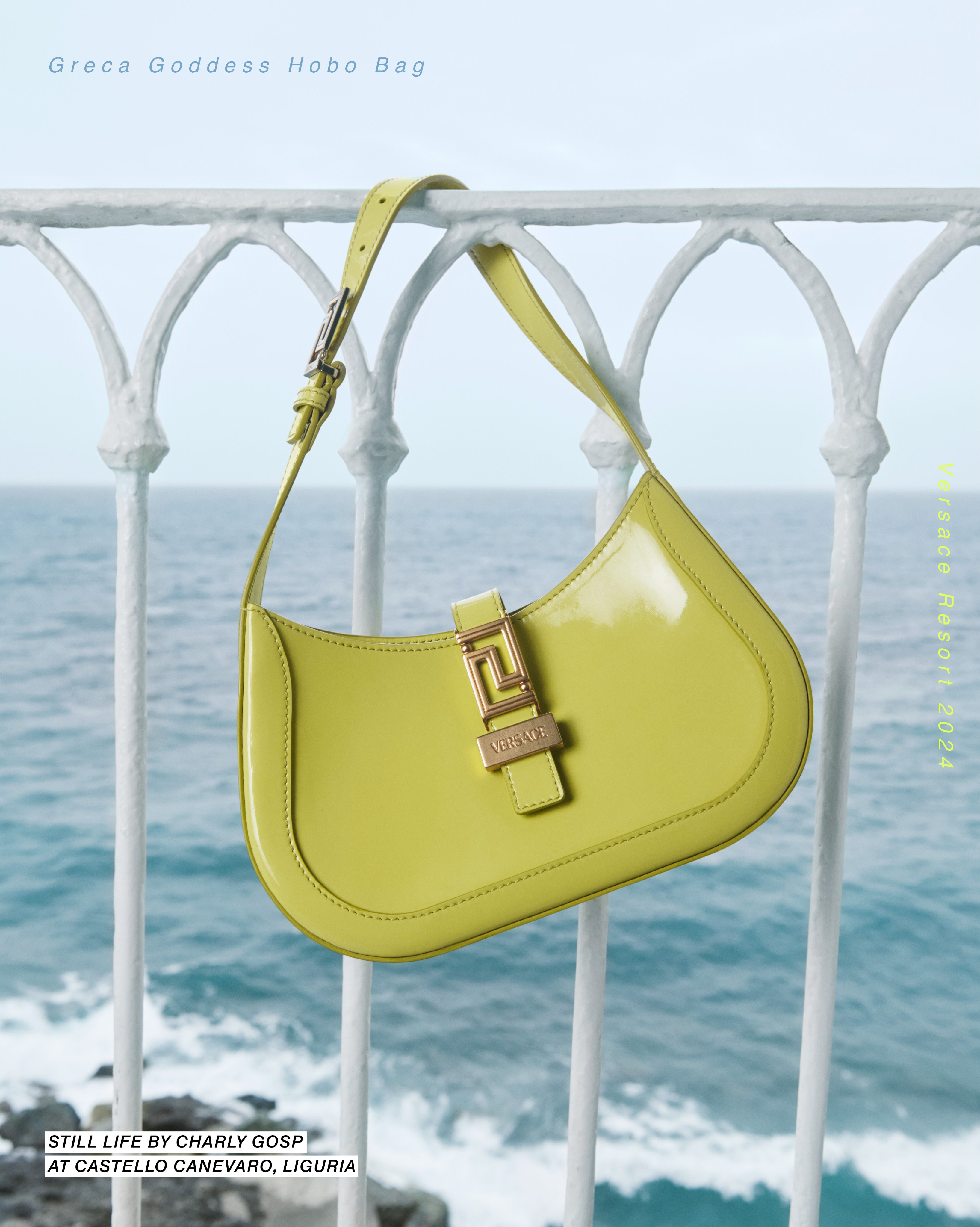 【関税＆送料込み】Versace 'Hobo Greca Goddess' Small Shoul Greca Goddess Small Hobo Bag | VERSACE US