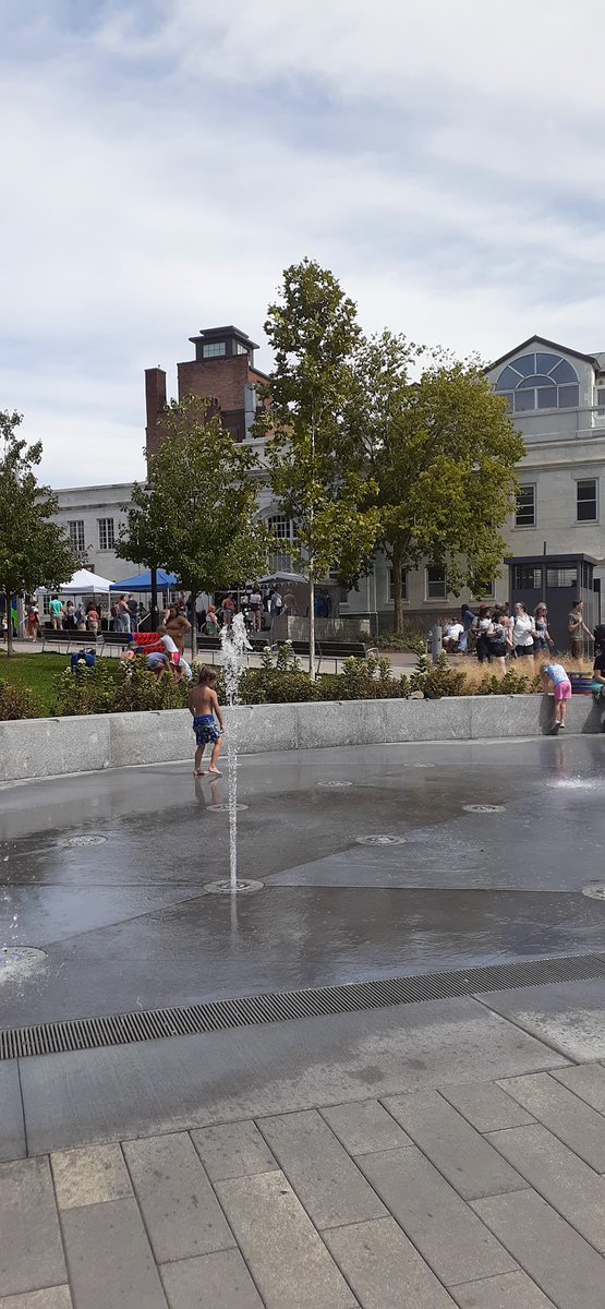 TownsUsa's tweet photo. Burlington, VT, United States 

Population: 42,452
Photos from Google Places API https://t.co/EpnRzPLSVG