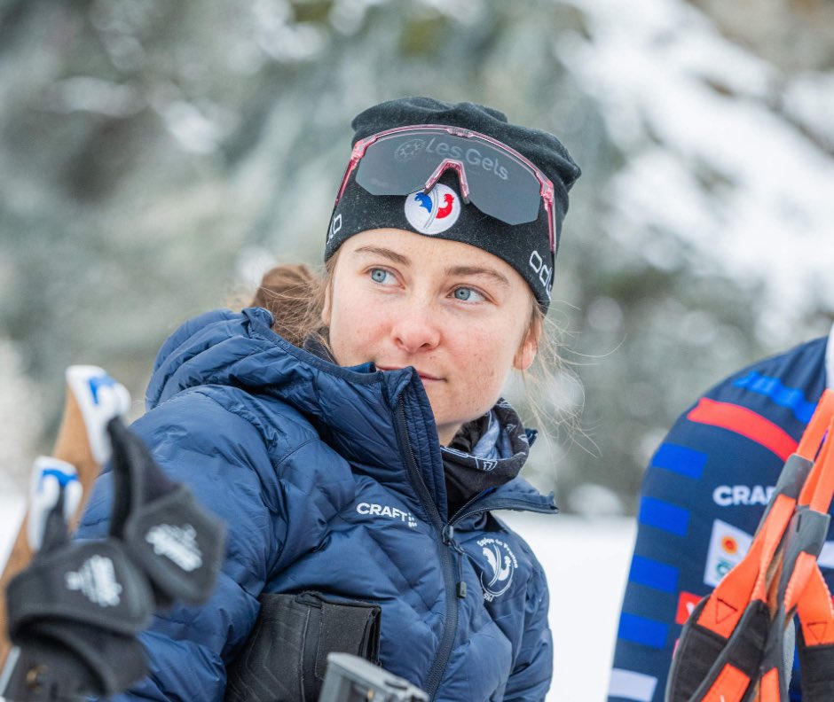 🚨 historique ! 🚨
Pour sa première course en coupe du monde la française Jeanne Richard 🇫🇷termine 8 eme avec un magnifique 10/10 au tir. Elle devance ses compatriote Julia Simon et Lou Jeanmonnot.
Elle n’a que 21 ans  
Que de promesses pour la suite 
#Biathlon #CoupeDuMonde