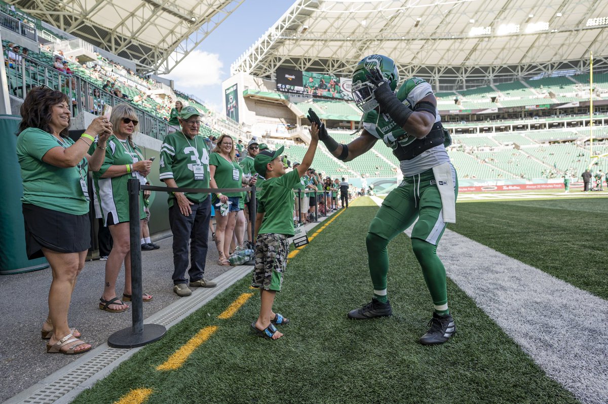 derrick moncrief tweet media