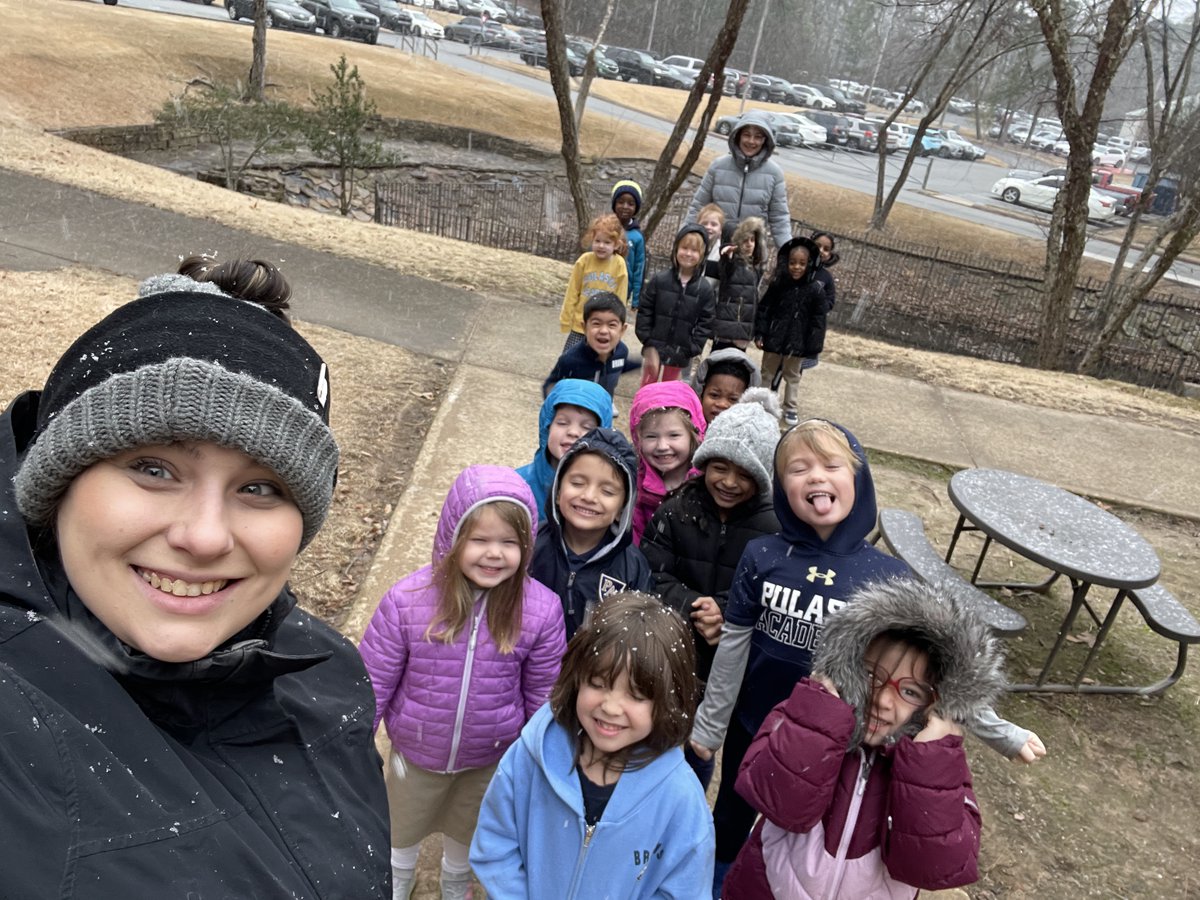 pulaskiacademy's tweet photo. #PACommunity, our Bruins are enjoying the winter wonderland in between their regular schedule. According to the National Weather Service, conditions are forecasted to improve as the day progresses. We are keeping an eye on updates and will keep you posted. Stay warm, Bruins! ❄️ https://t.co/SJuzSuLR37