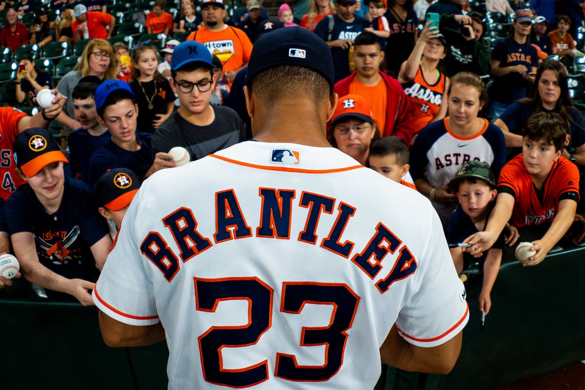 astros's tweet photo. 15 seasons, 5-time All-Star, Silver Slugger, World Series Champion. https://t.co/bRDnZZn4UO
