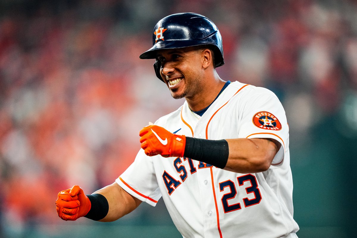 astros's tweet photo. 15 seasons, 5-time All-Star, Silver Slugger, World Series Champion. https://t.co/bRDnZZn4UO